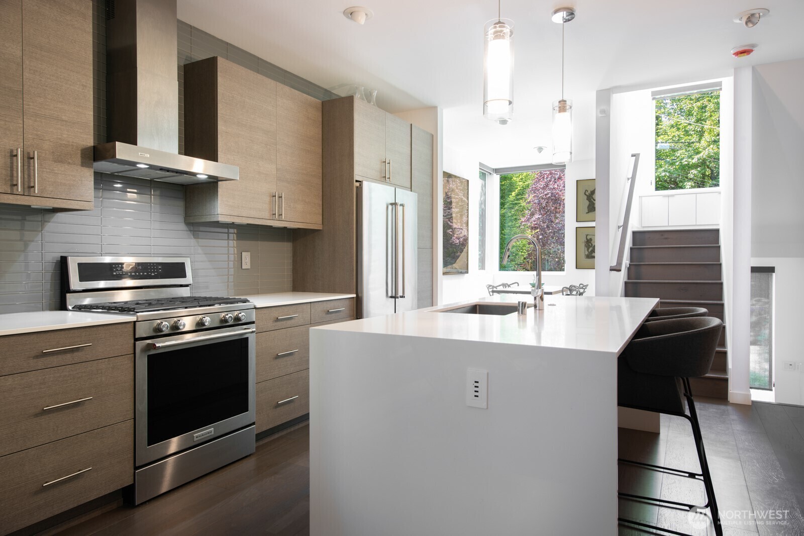 Property Photo: 214 25th Avenue E A WA 98112