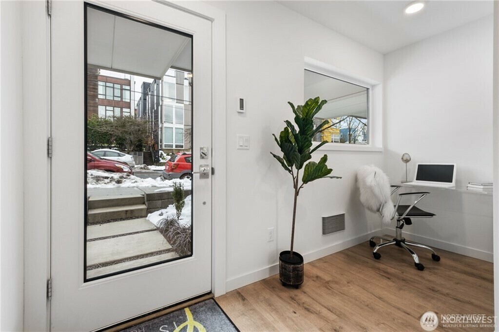 Property Photo: 1326 E Spring Street WA 98122