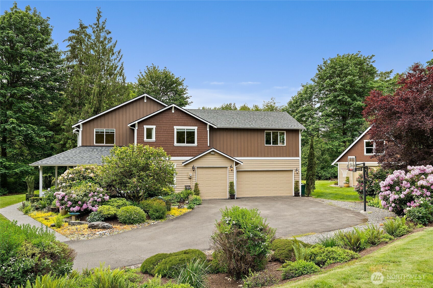 Property Photo: 19109 173rd Avenue NE WA 98072