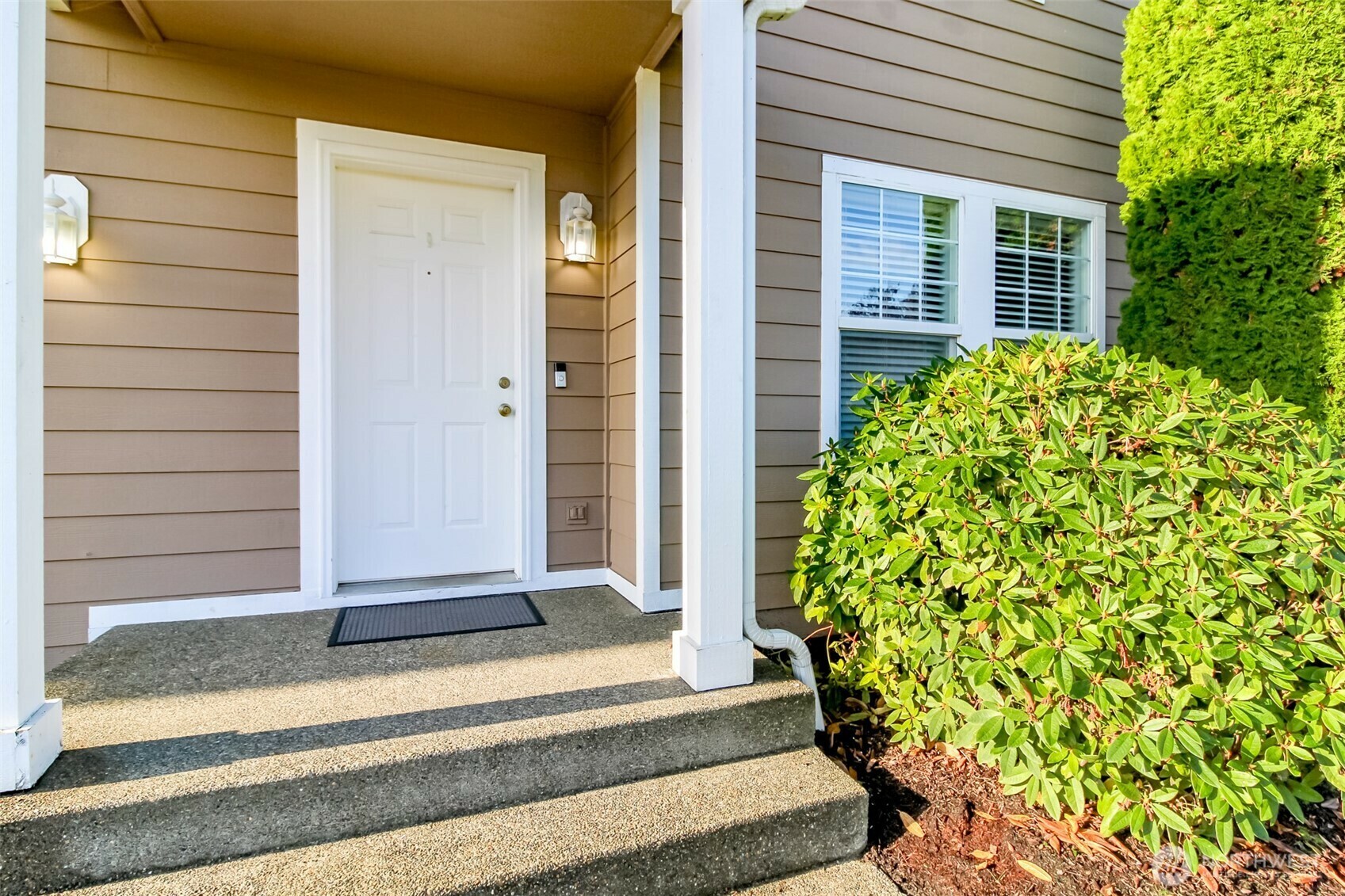 Property Photo: 11916 130th Street E WA 98374