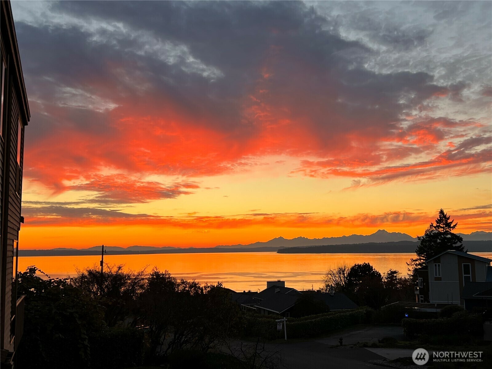 Property Photo: 19547 23rd Avenue NW WA 98177