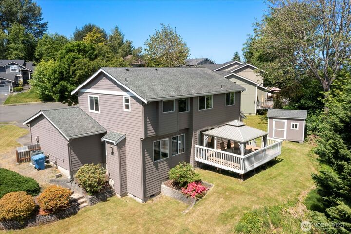 Property Photo:  1609  24th Street Pl SE  WA 98372 