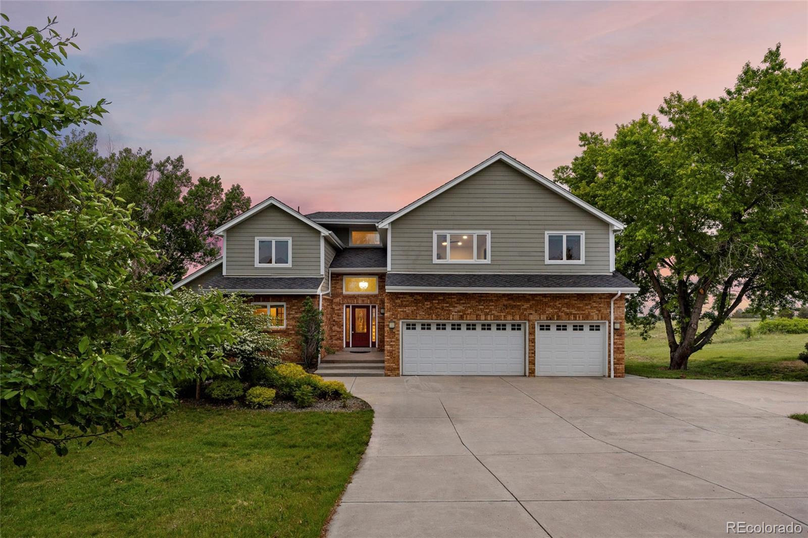 Property Photo: 7883 S Espana Way CO 80016