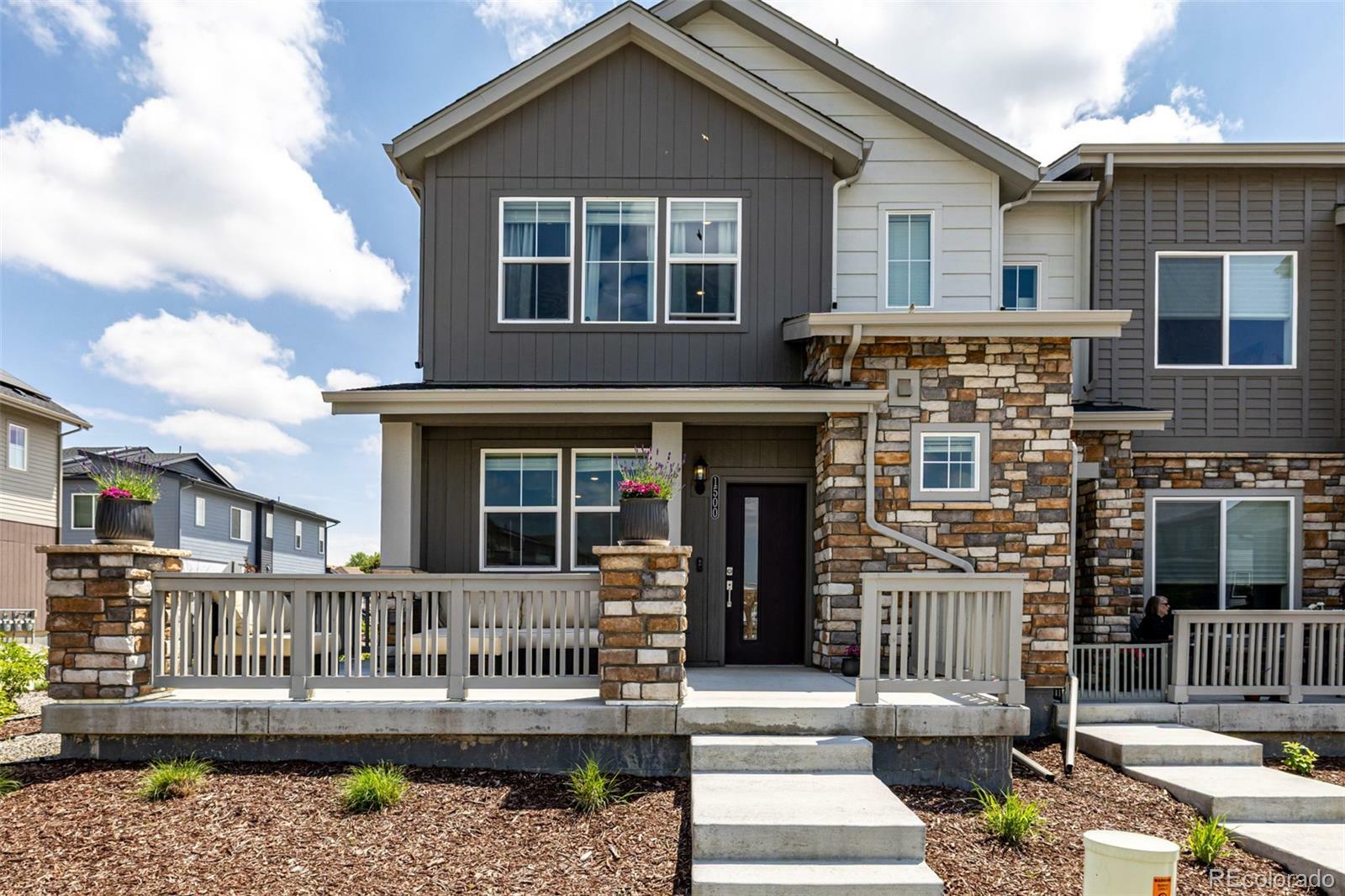 Property Photo:  1500 Sun Way  CO 80026 