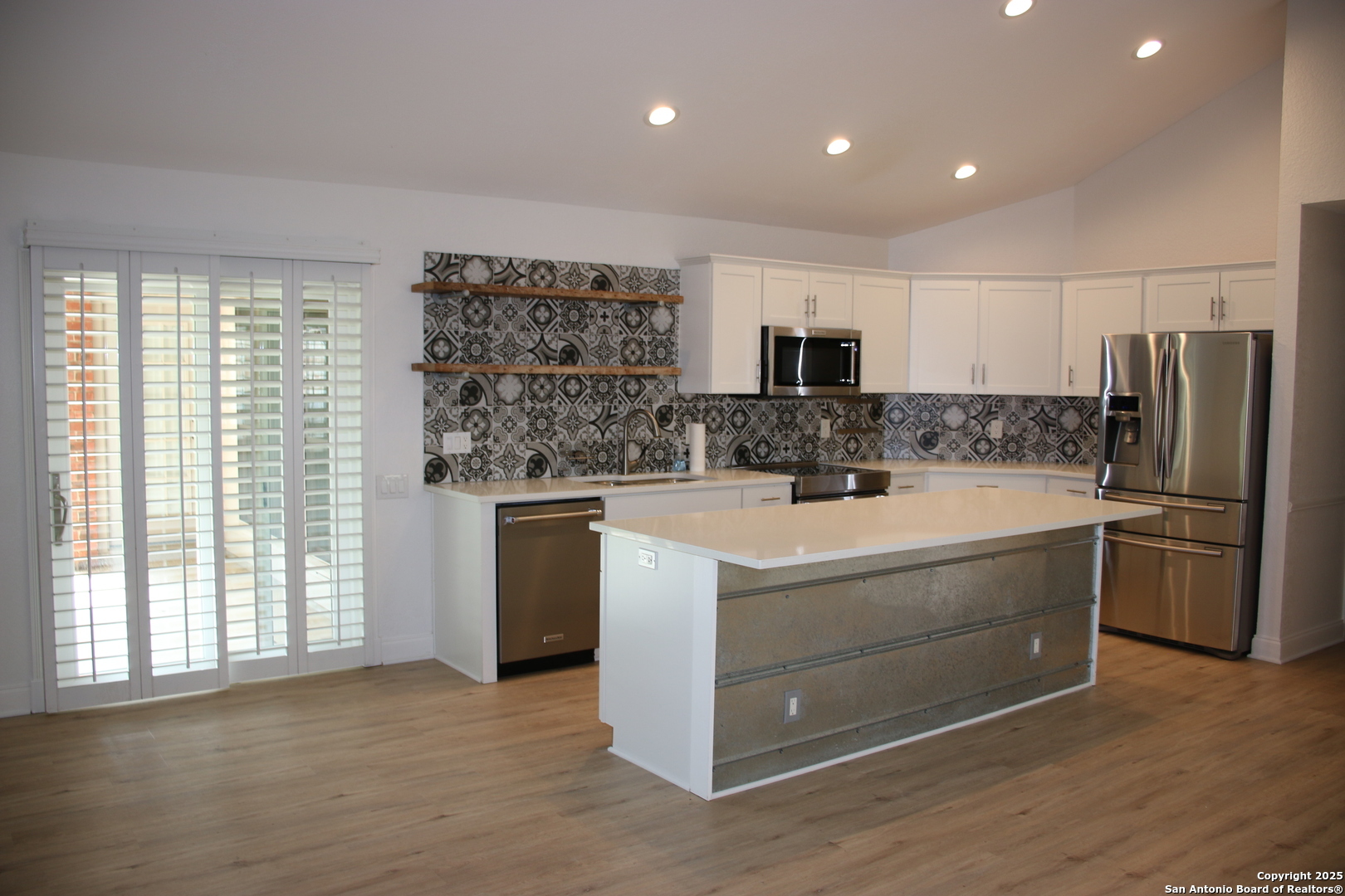 Property Photo: 942 Lightstone TX 78258