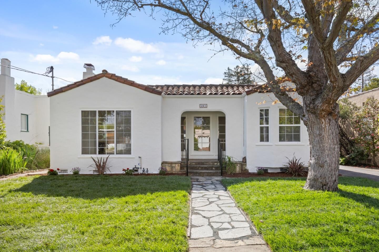Property Photo: 921 College Avenue CA 94306