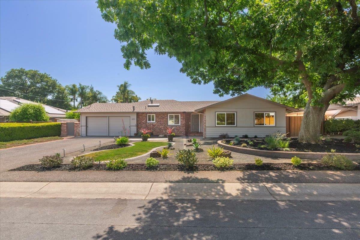 Property Photo: 539 Los Ninos Way CA 94022