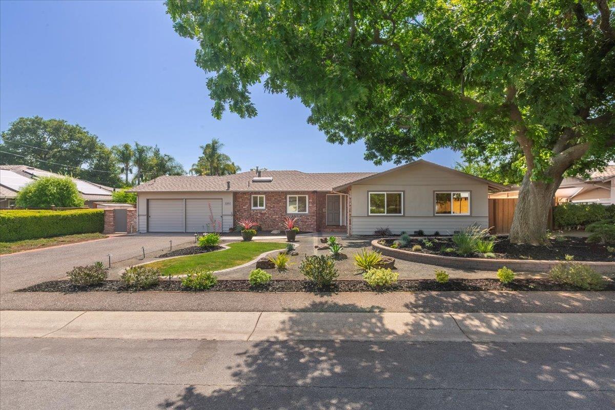Property Photo: 539 Los Ninos Way CA 94022