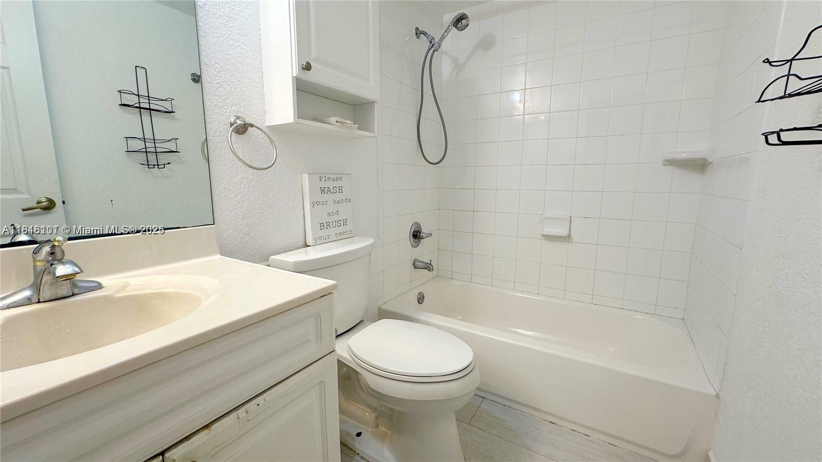 Property Photo: 2501 S Ocean Dr 820 FL 33019