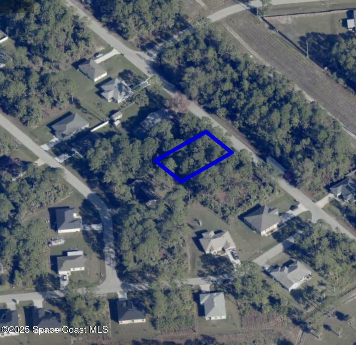 Property Photo: 1120 Harlingen Road SW FL 32908