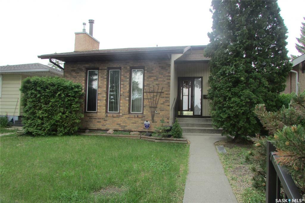 Property Photo: 1451 Grace Street SK S4T 5N1