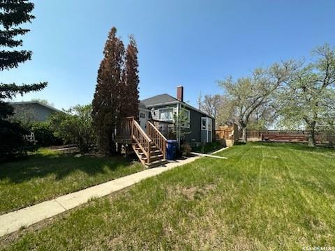 Property Photo: 123 5th Avenue SE SK S0L 1A0