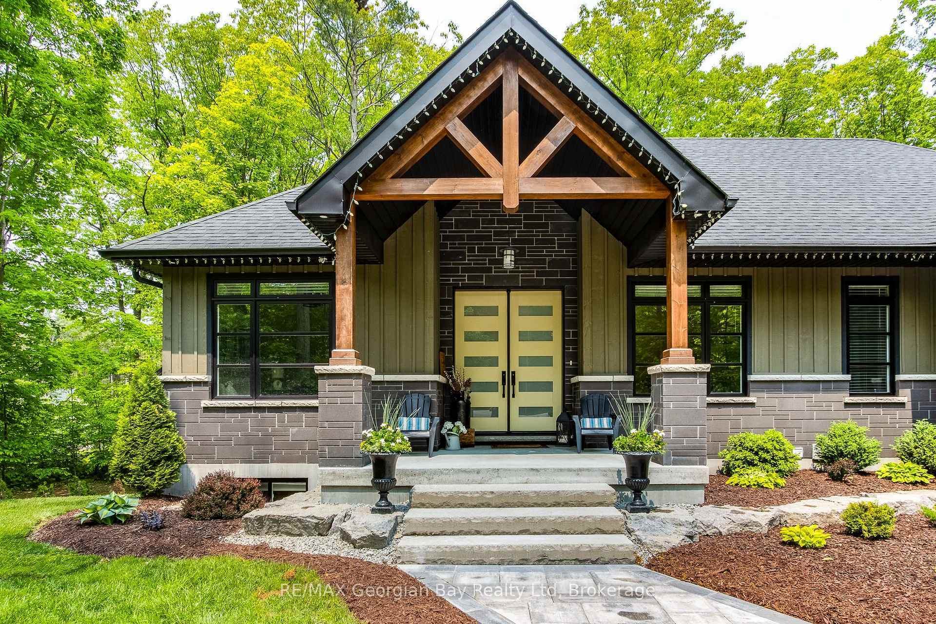 Photo de la propriété: 50 Windermere Circle ON L4R 0C3
