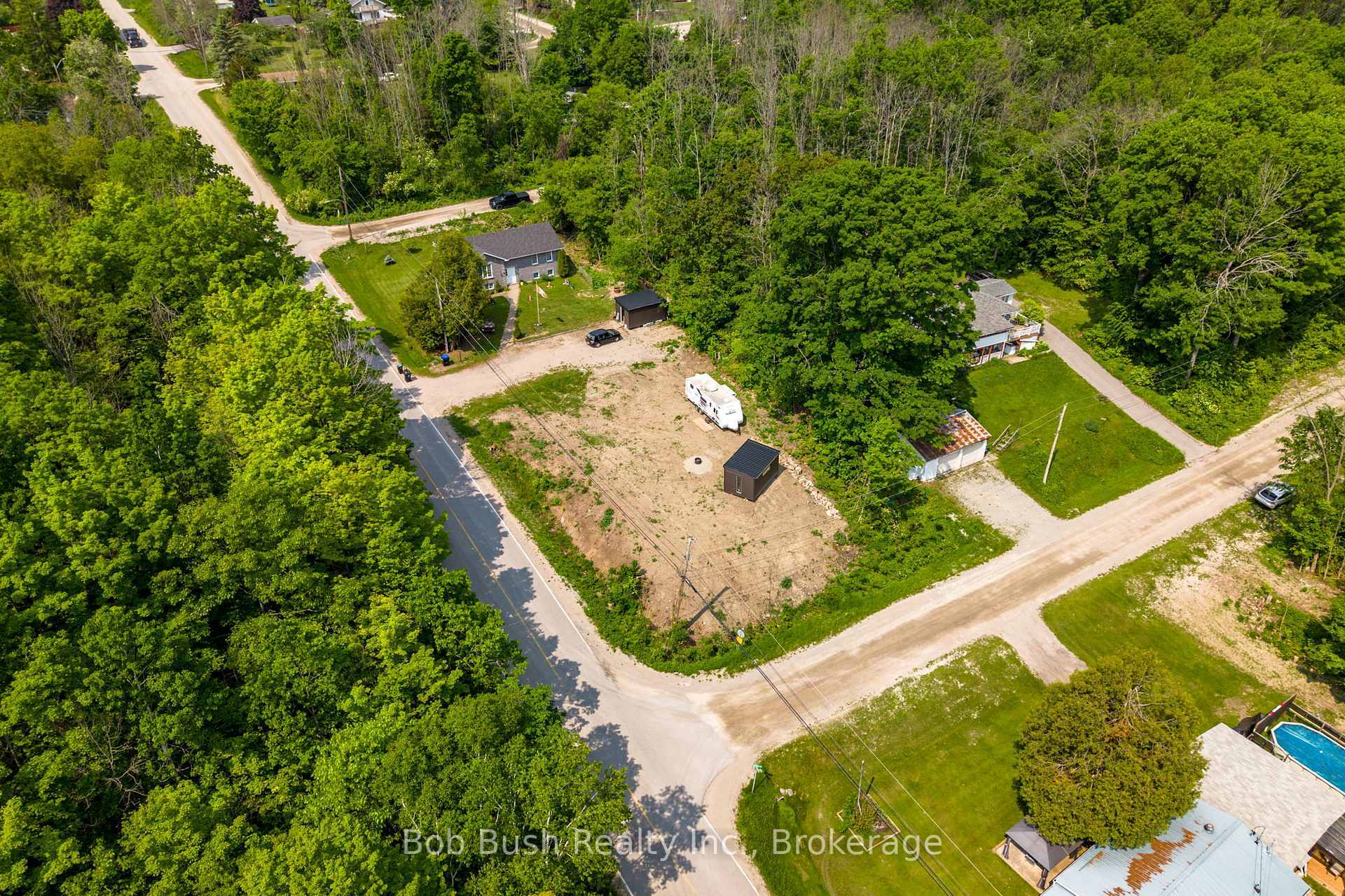 Property Photo:  440 David Avenue  ON L0K 1R0 