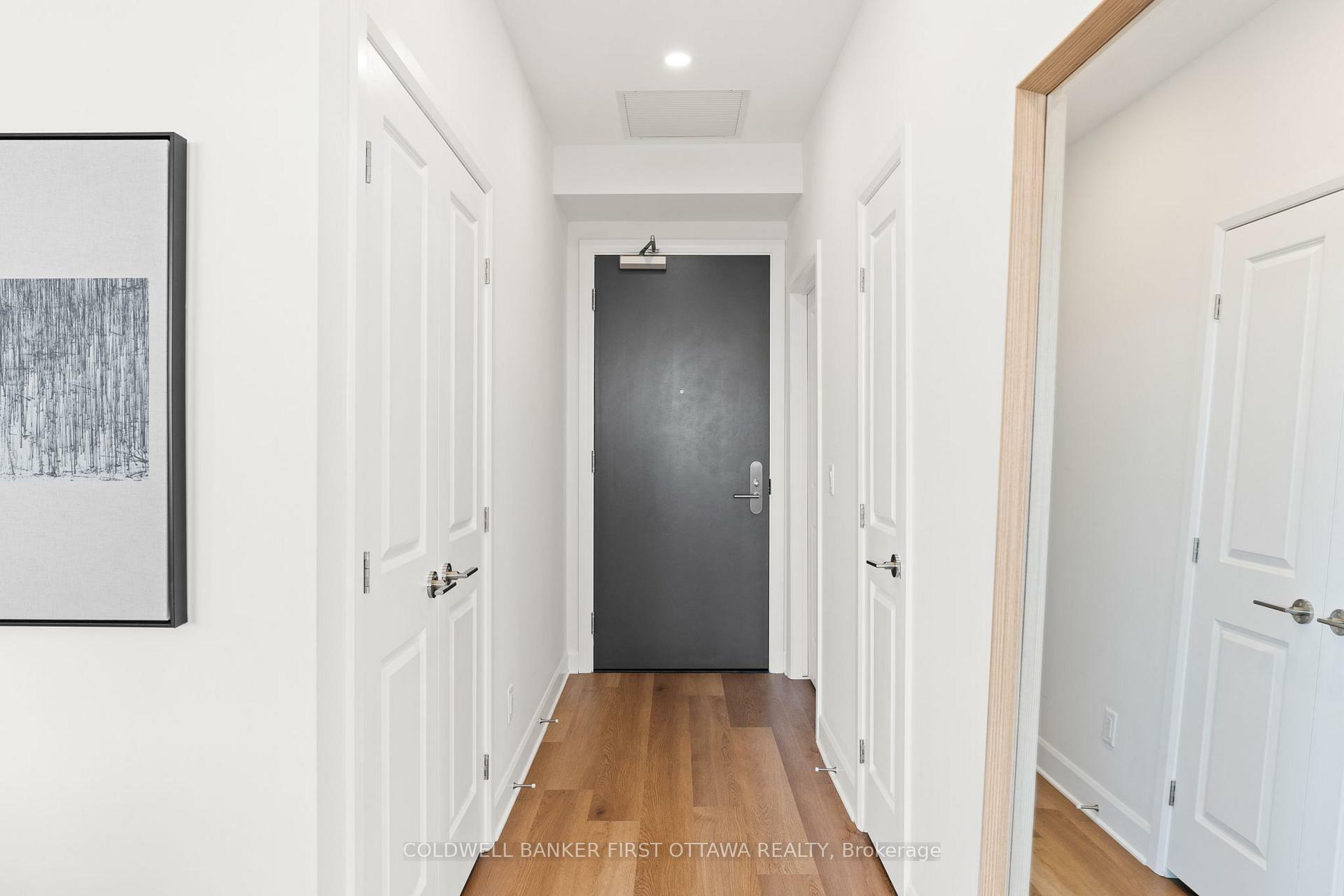 Property Photo: 530 Pimiwidon Street 308 ON K1K 5B4
