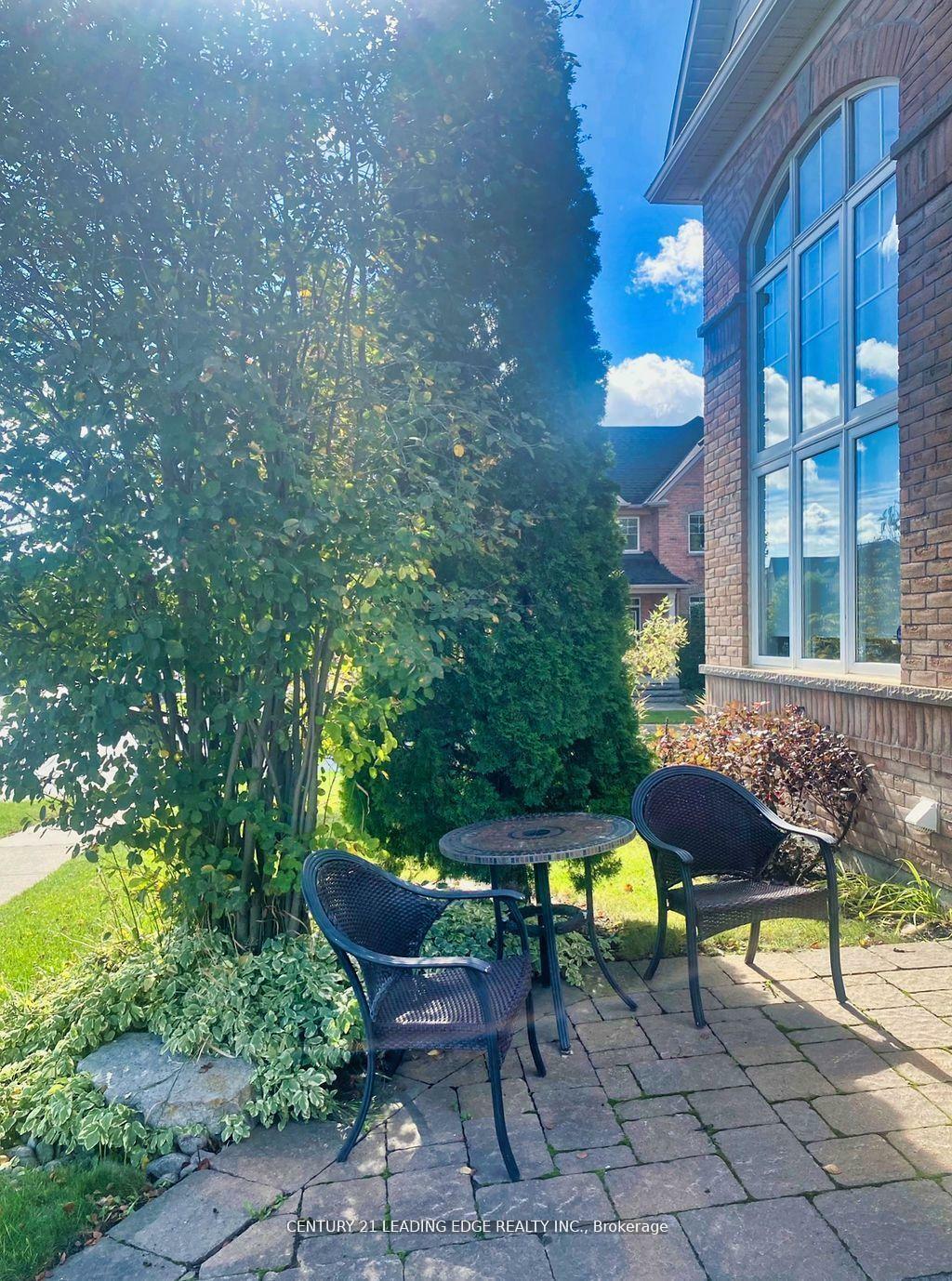 Property Photo:  612 Fleetwood Drive  ON L1K 0A2 