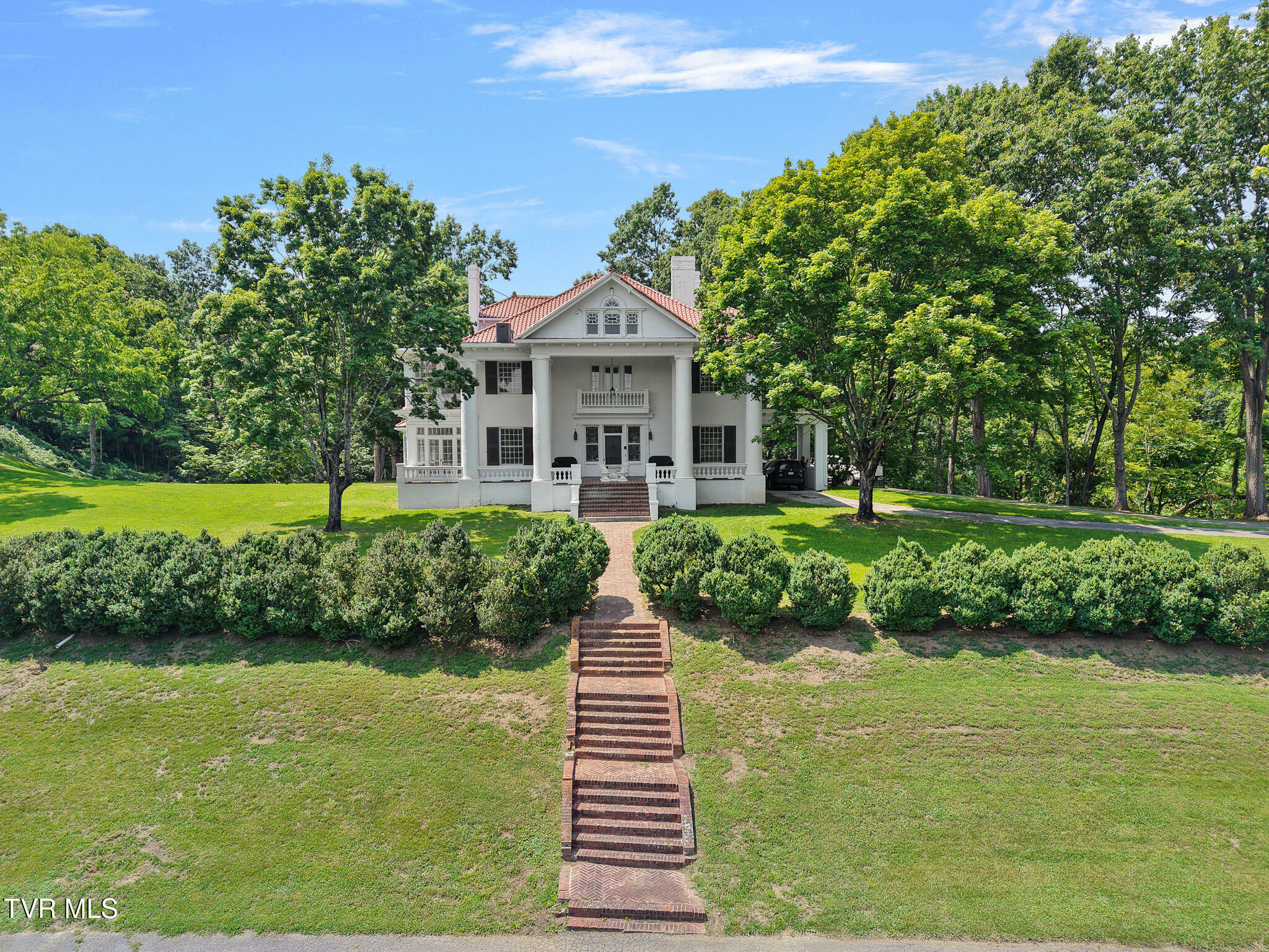 Property Photo: 412 South Main Street TN 37743