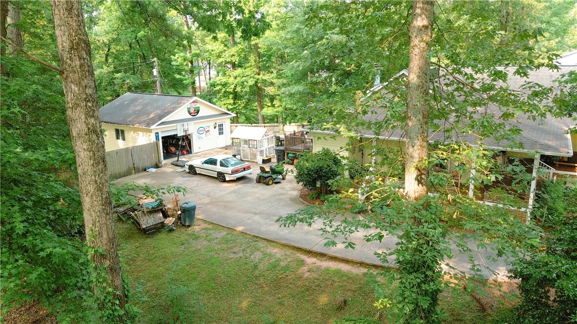 Property Photo: 126 Coachman Drive SC 29625