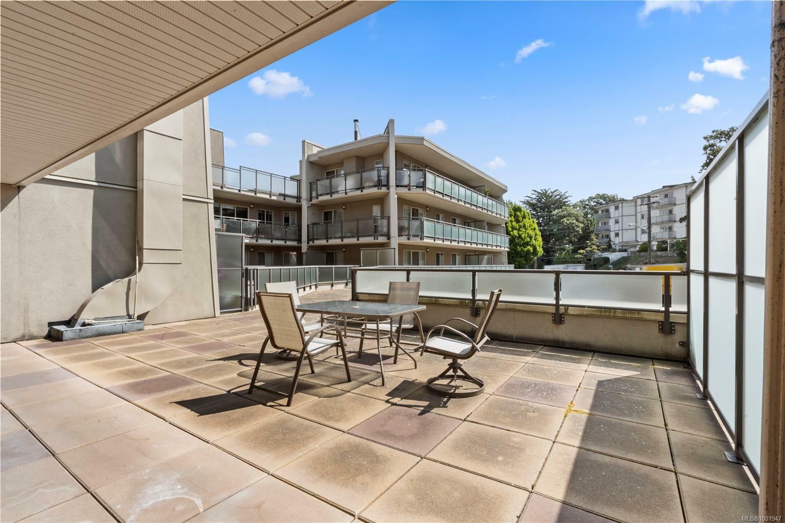 Property Photo: 1545 Pandora Ave 213 BC V8R 6R1