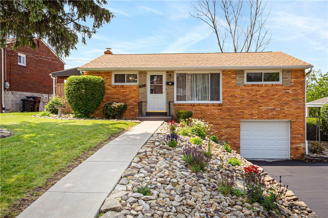 Property Photo:  513 Elaine Dr  PA 15236 