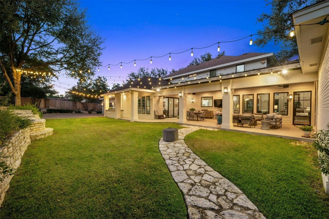 Property Photo: 507 Konstanty Circle TX 78746