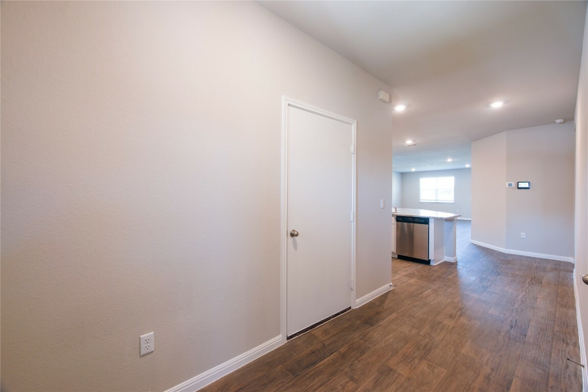 Property Photo: 106 Deep Eddy Cove TX 78602