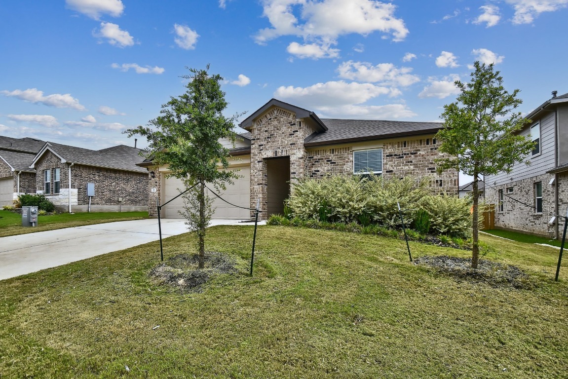 Property Photo: 210 Briggs Lane TX 78666