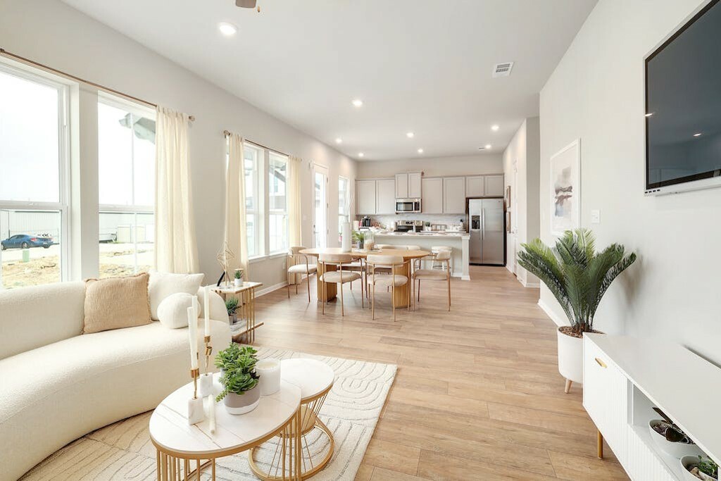 Property Photo: 1020 Vista View Drive 2102 TX 78626