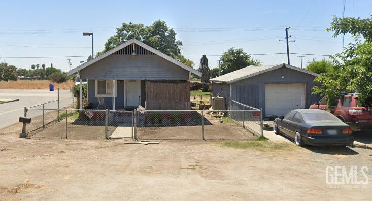 Property Photo: 251 N Graham Road CA 93272