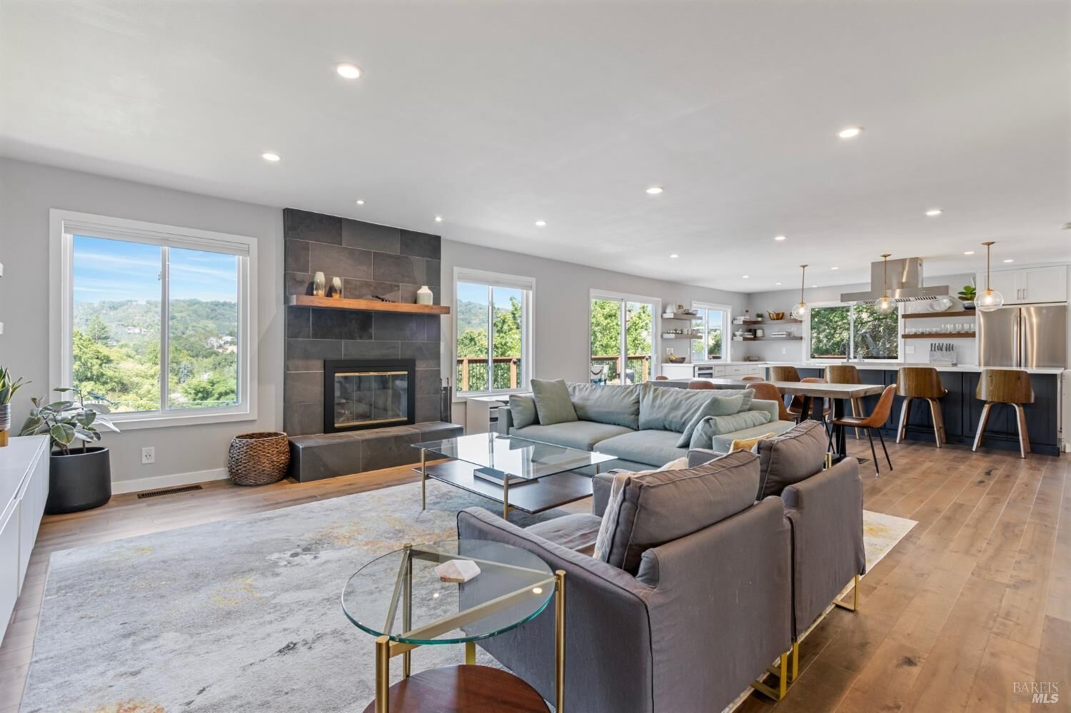 Property Photo: 19 Hayes Street CA 94947