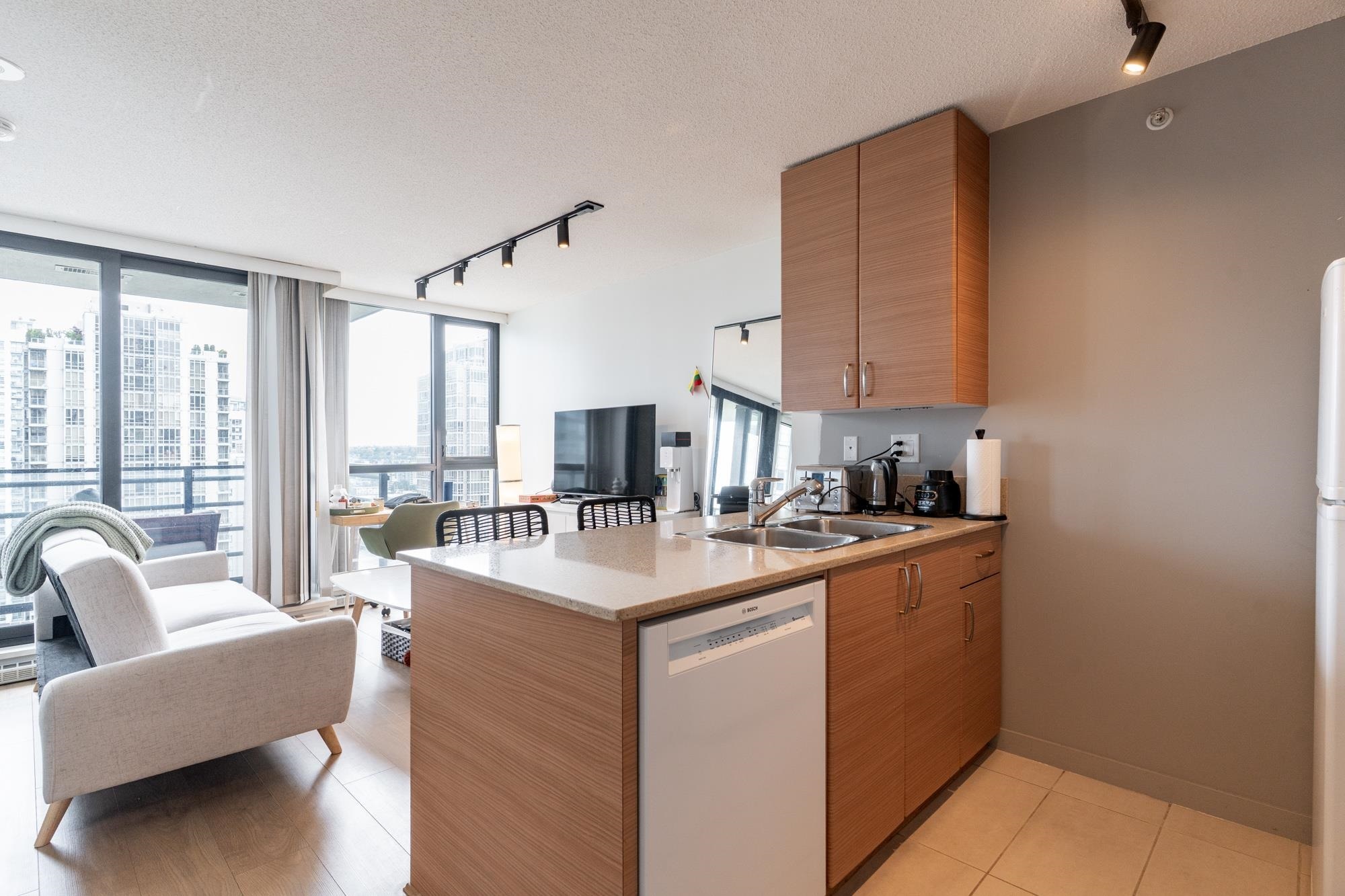 Property Photo: 909 Mainland Street 2003 BC V6B 1S3