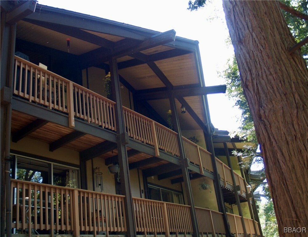 Property Photo: 872 Sierra Vista Drive 9 CA 92391