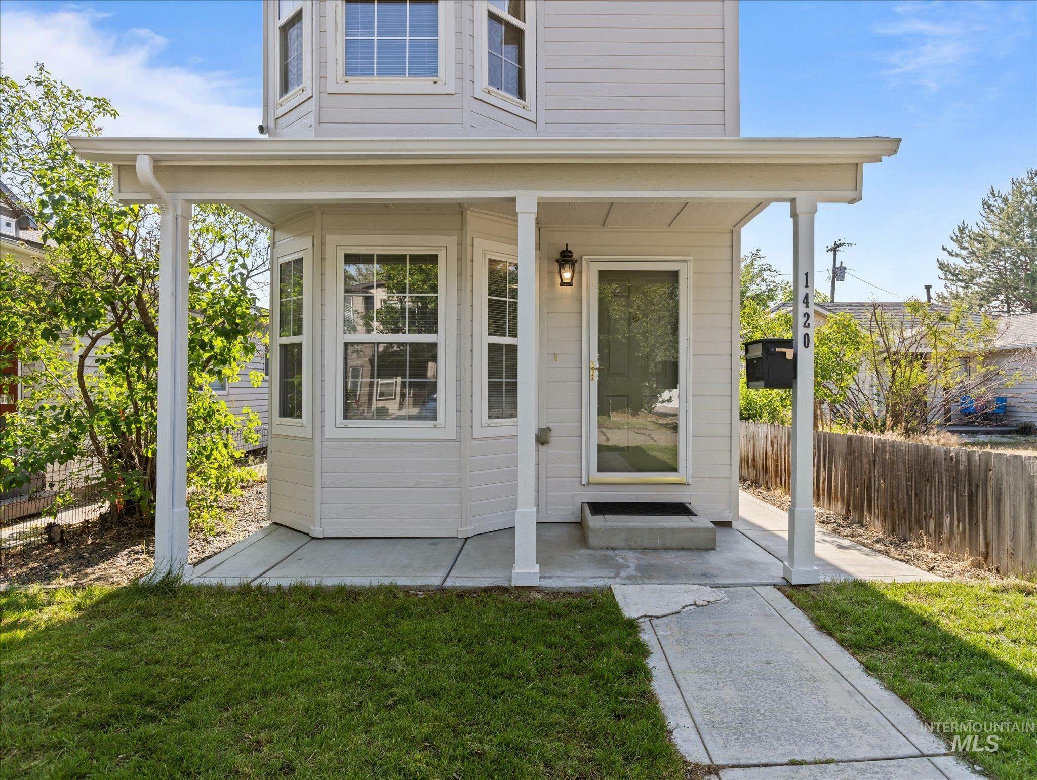 Property Photo: 1420 S Denver ID 83706
