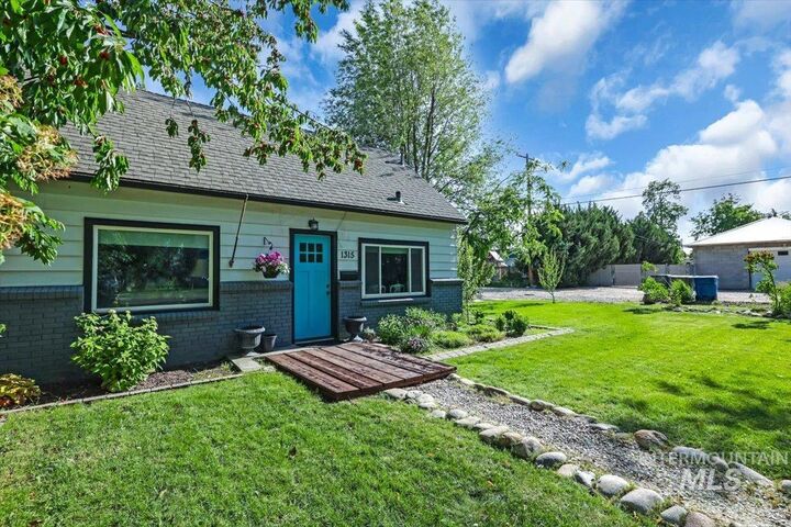 1315 E Lincoln Ave  Nampa ID 83686 photo