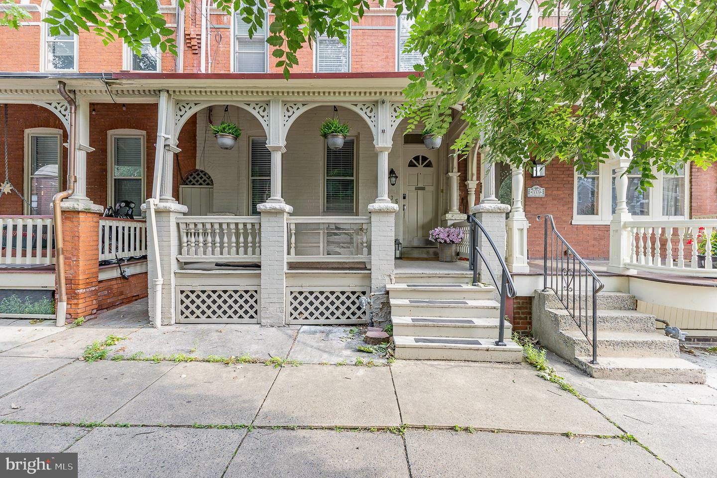 335 W Walnut Street  Lancaster PA 17603 photo