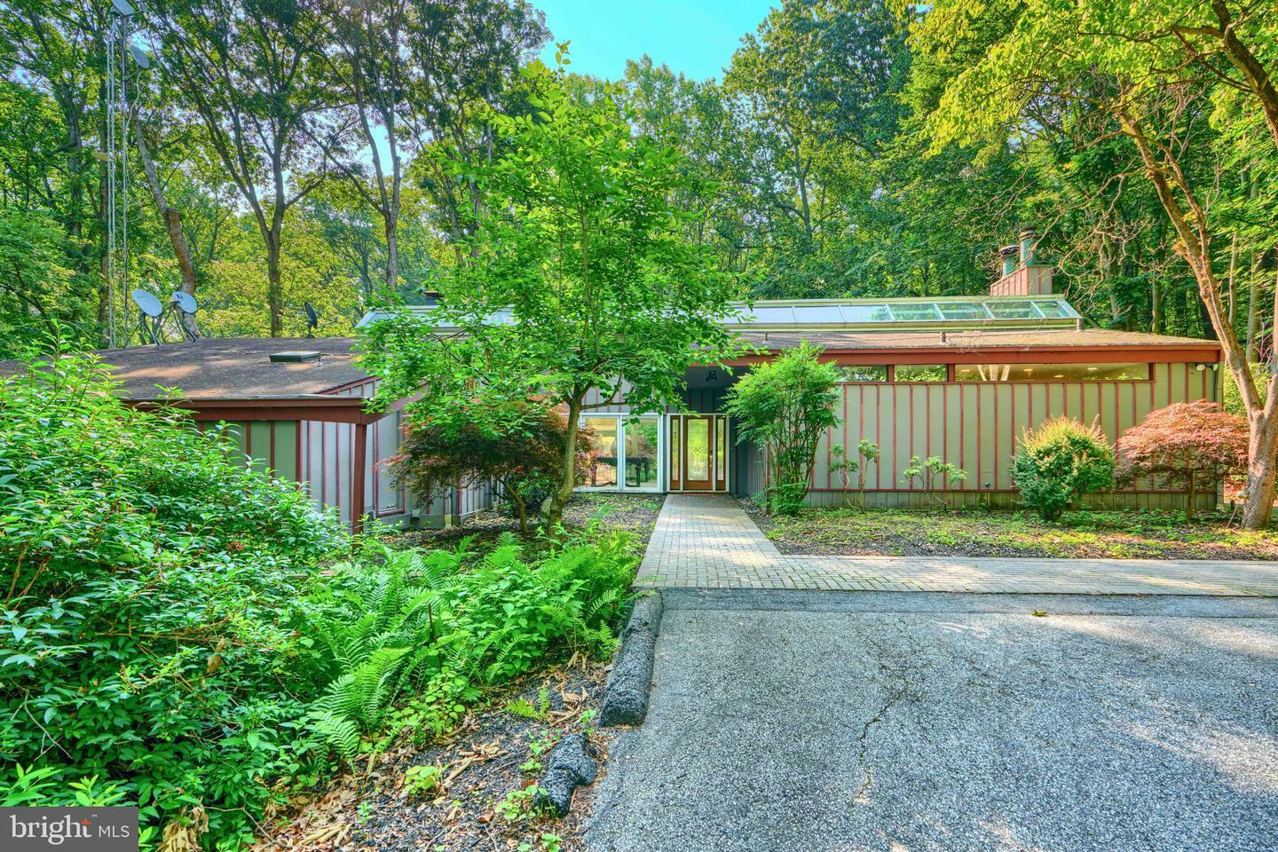 Property Photo: 2101 Tufton Avenue MD 21136