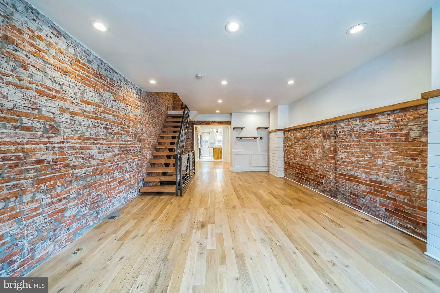 Property Photo: 437 Tasker Street PA 19148