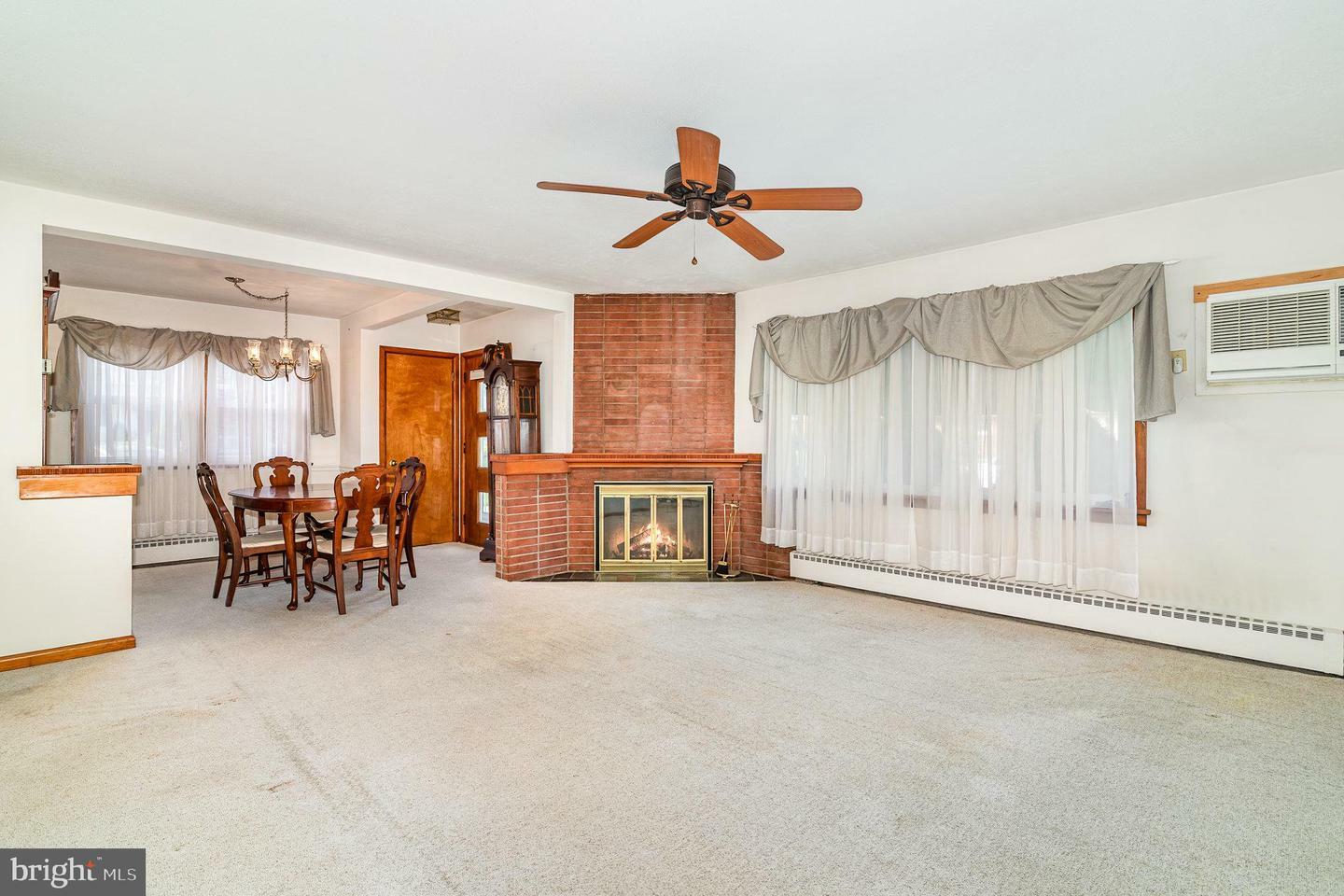 Property Photo: 910 S 30th Street PA 17011