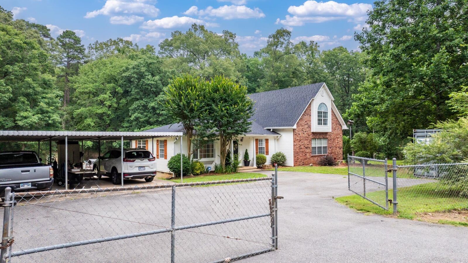 Property Photo: 15621 Mail Route Road AR 72206