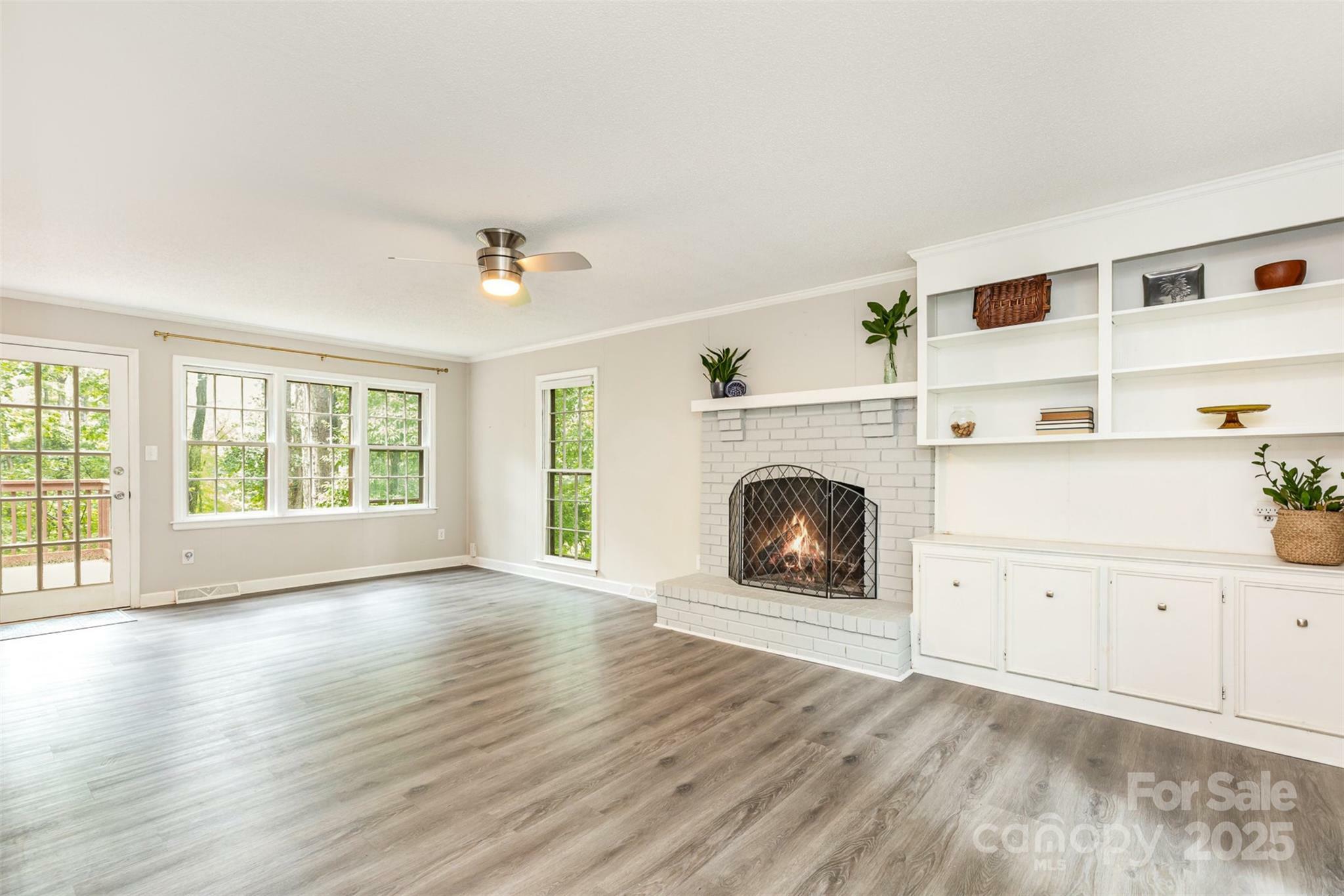 Property Photo: 14027 Hackamore Drive NC 28105