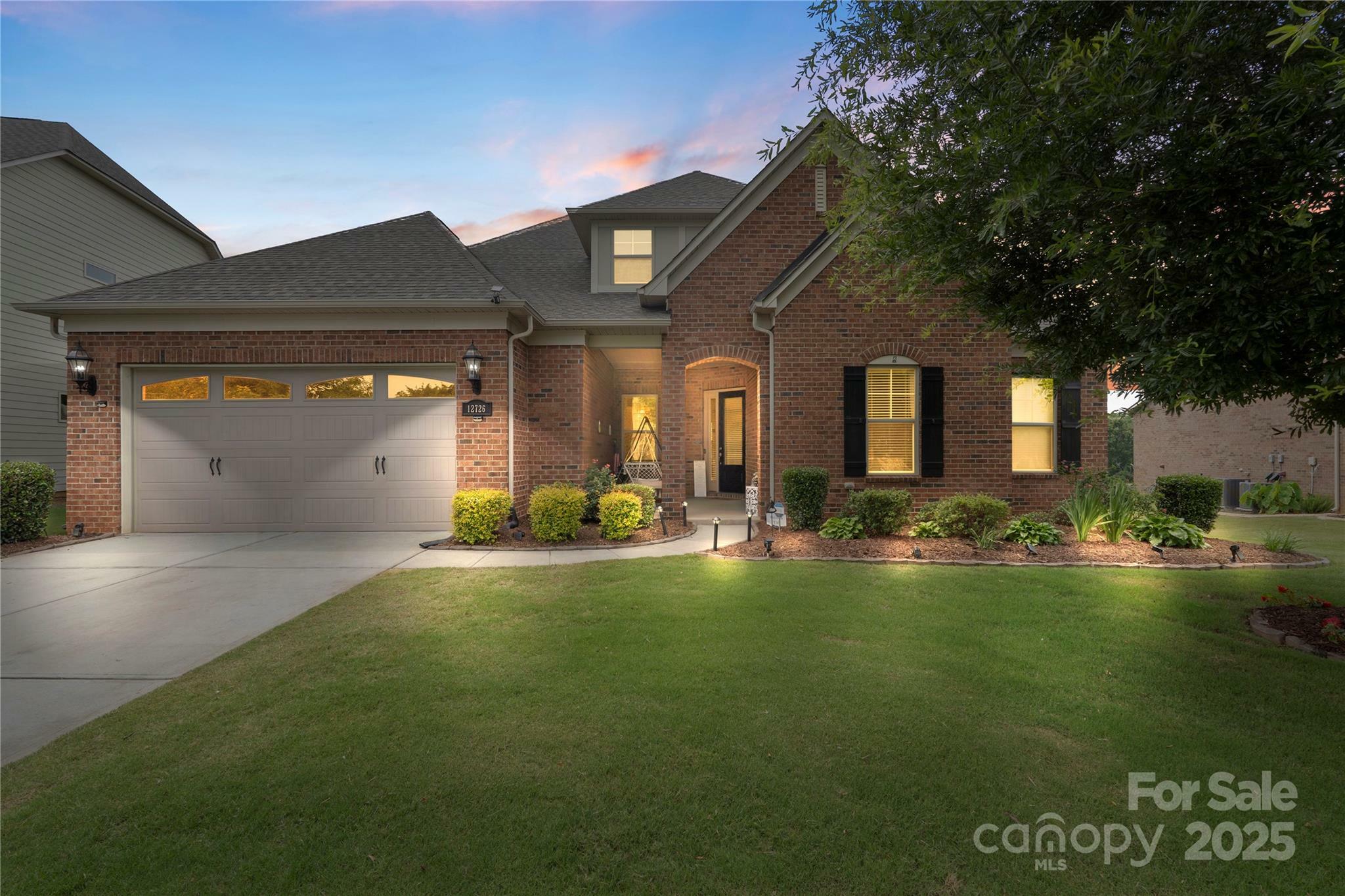 Property Photo: 12726 Rusty Blackbird Way NC 28278
