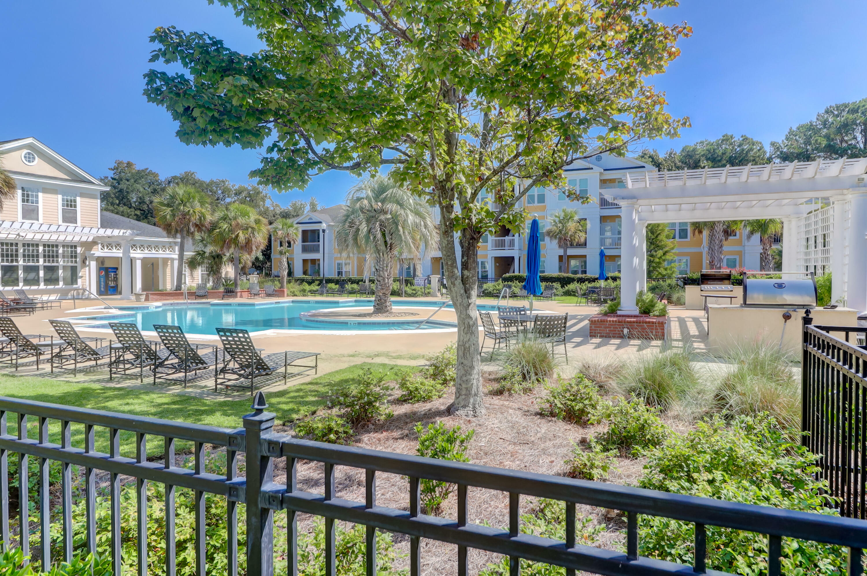 Property Photo: 1014 Rosewood Lane SC 29464