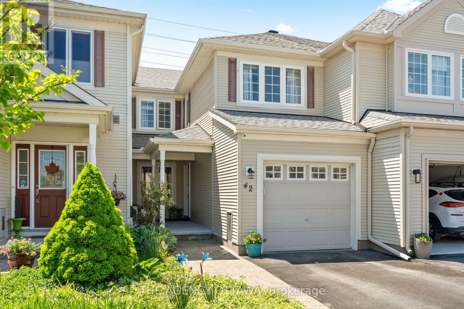 42 Kirkstone Private  Ottawa ON K2J 5E7 photo