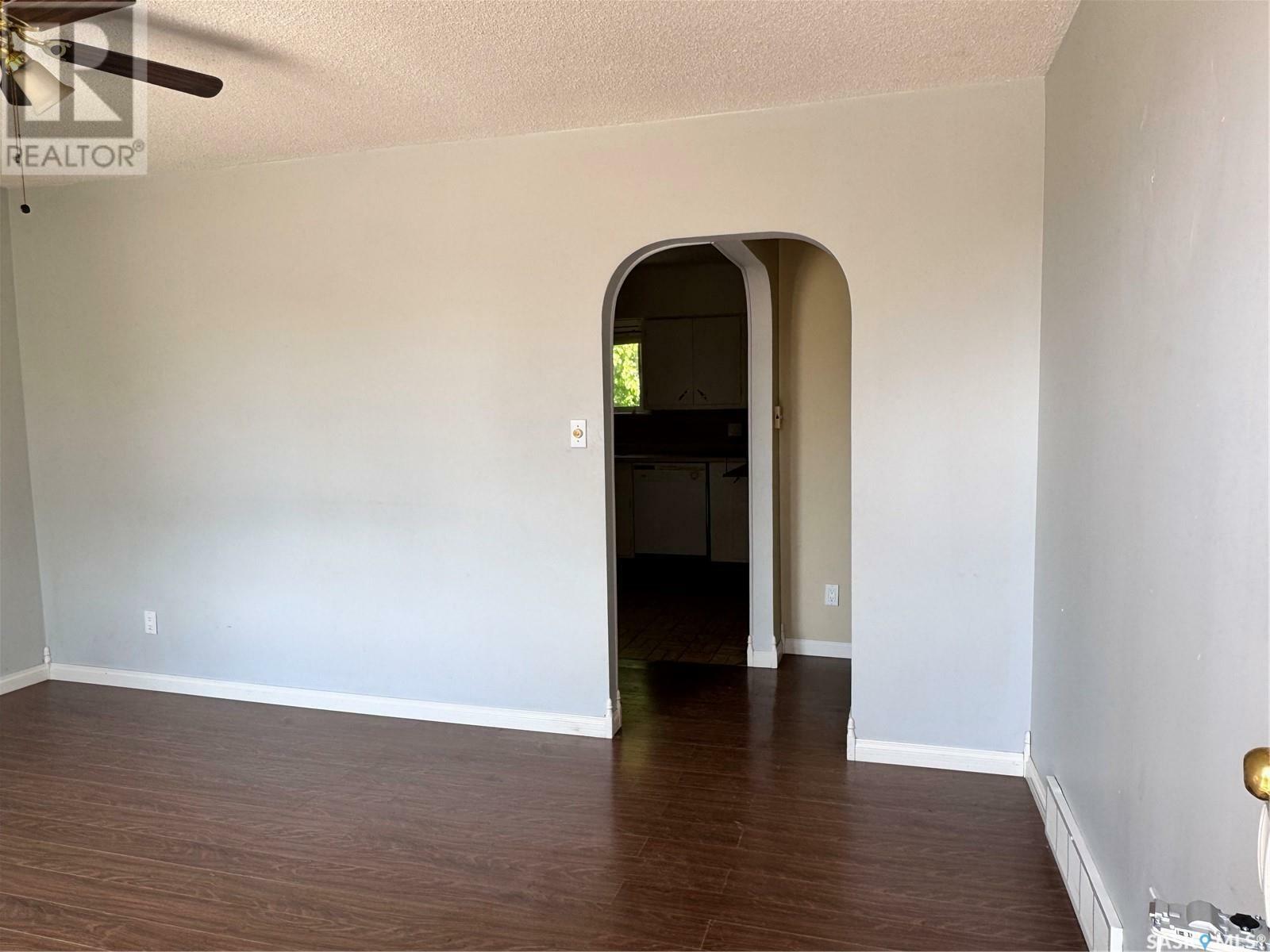 Property Photo: 925 Isabelle Street SK S4A 1R4