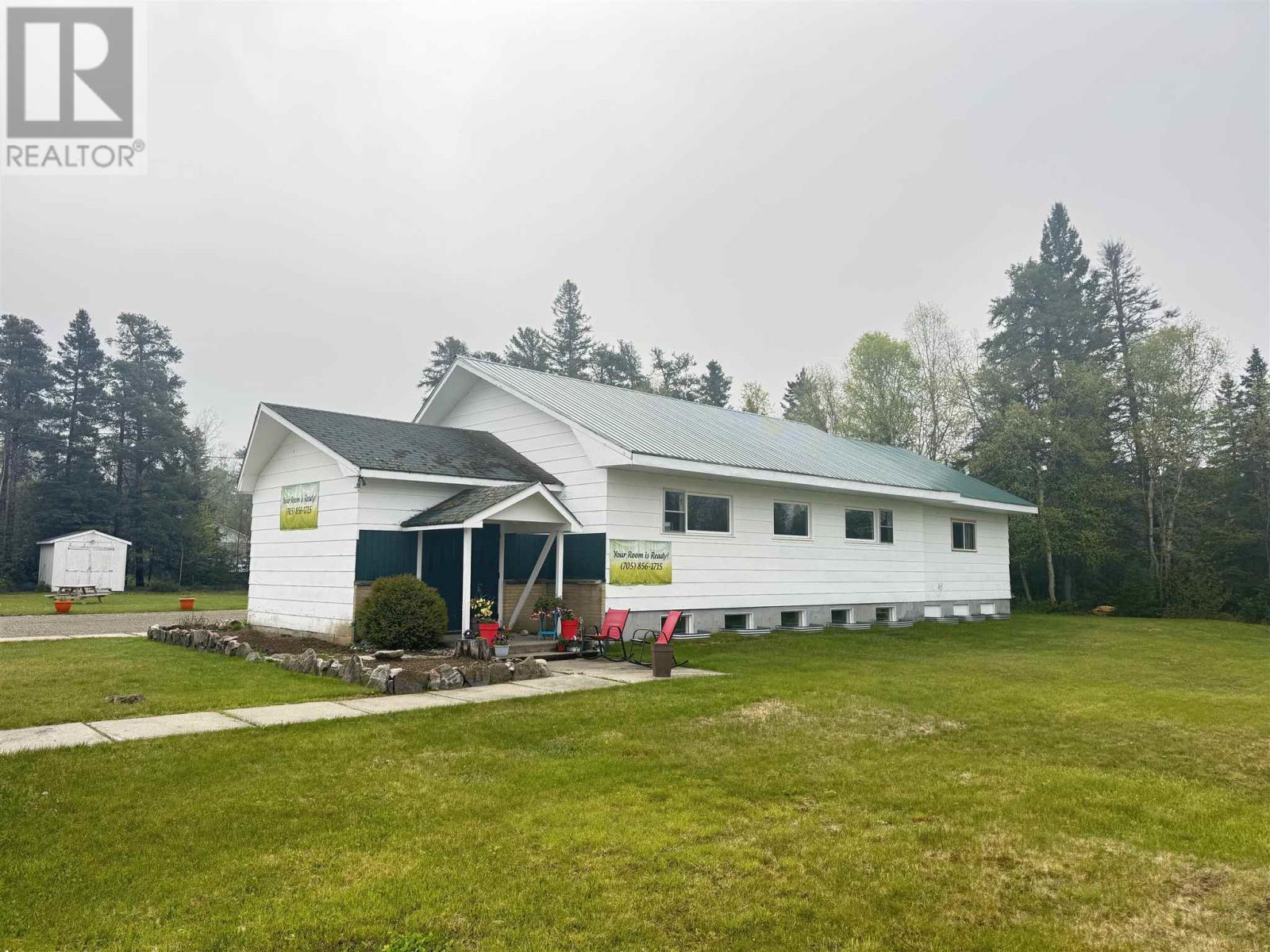 Property Photo: 323 Hardy Ave ON P0S 1K0