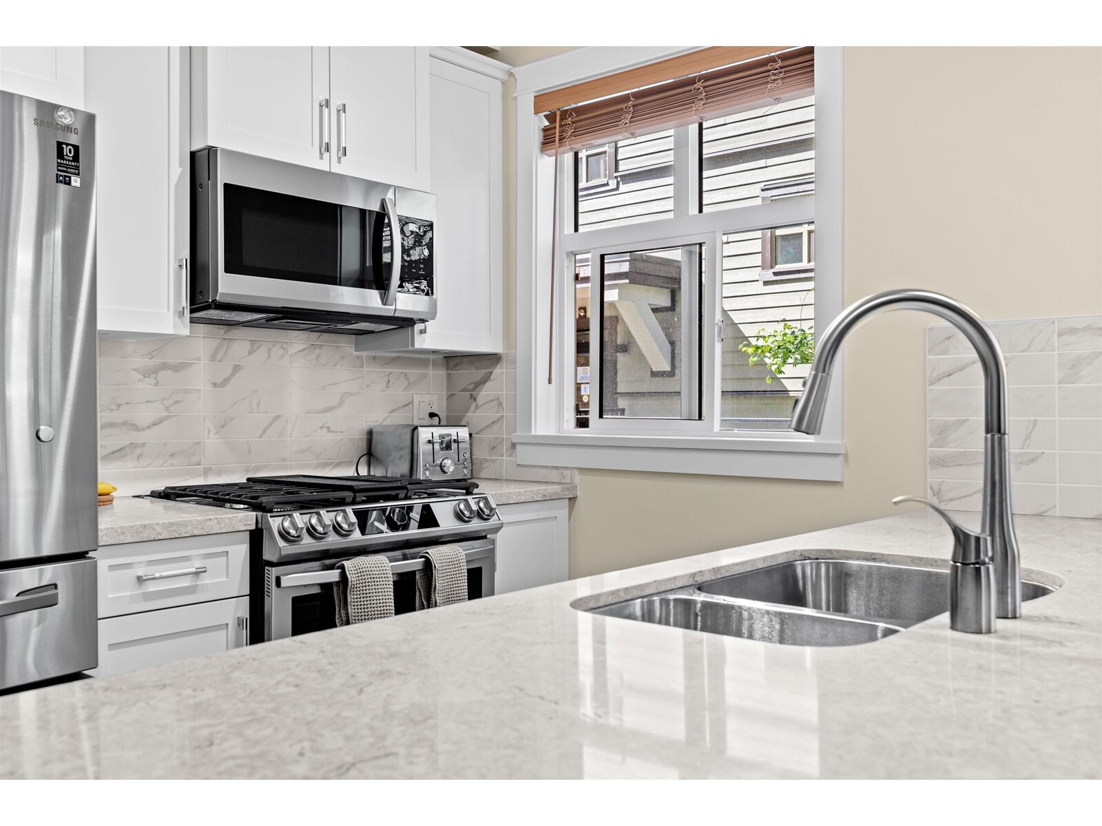 Property Photo:  20367 85 106  BC V2Y 3R1 