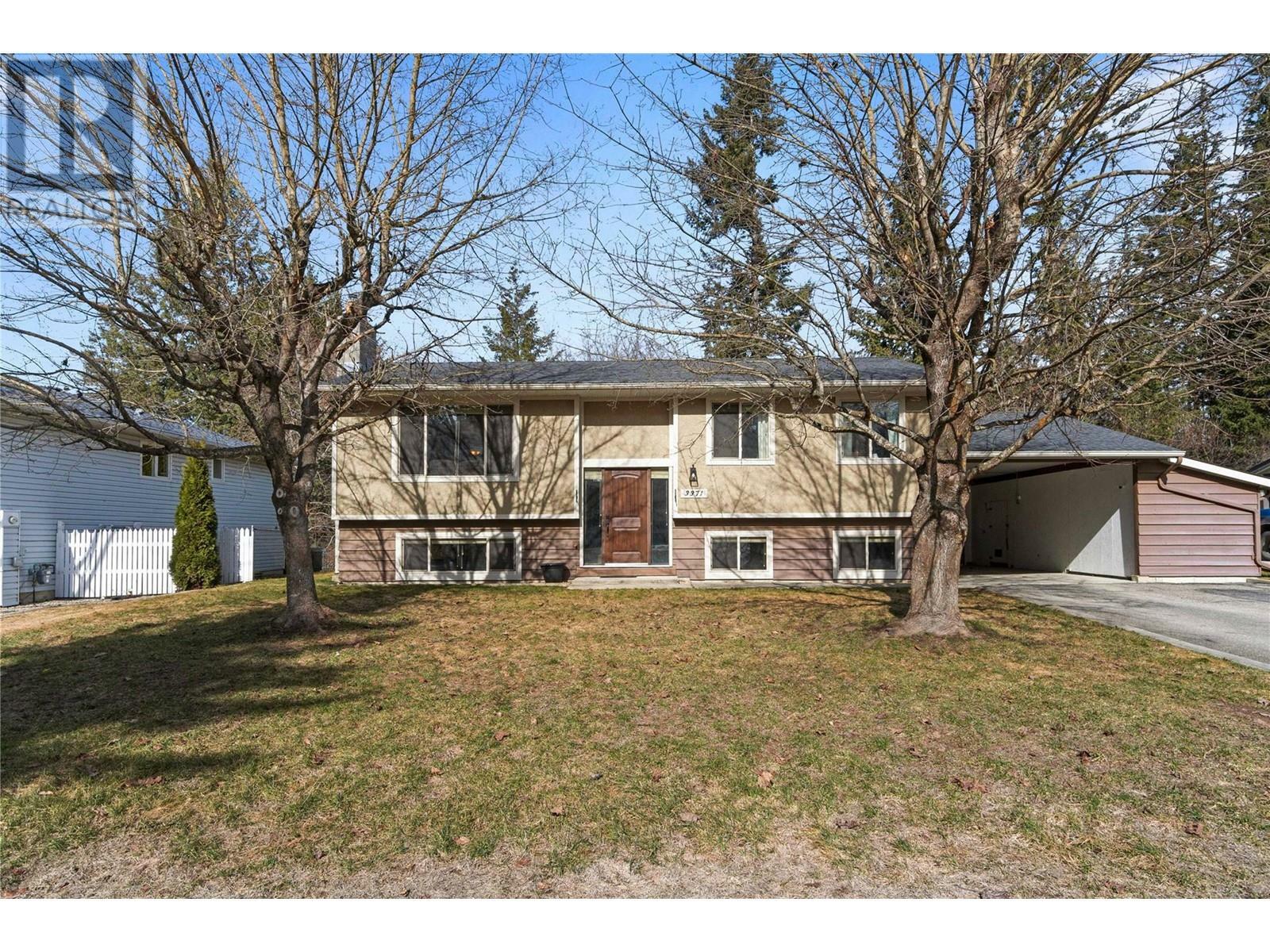 3371 7 Avenue Southeast  Salmon Arm BC V1E 2C4 photo