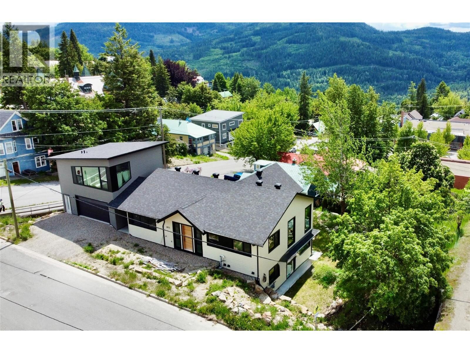 Property Photo:  2075 St Paul Street  BC V0G 1Y0 