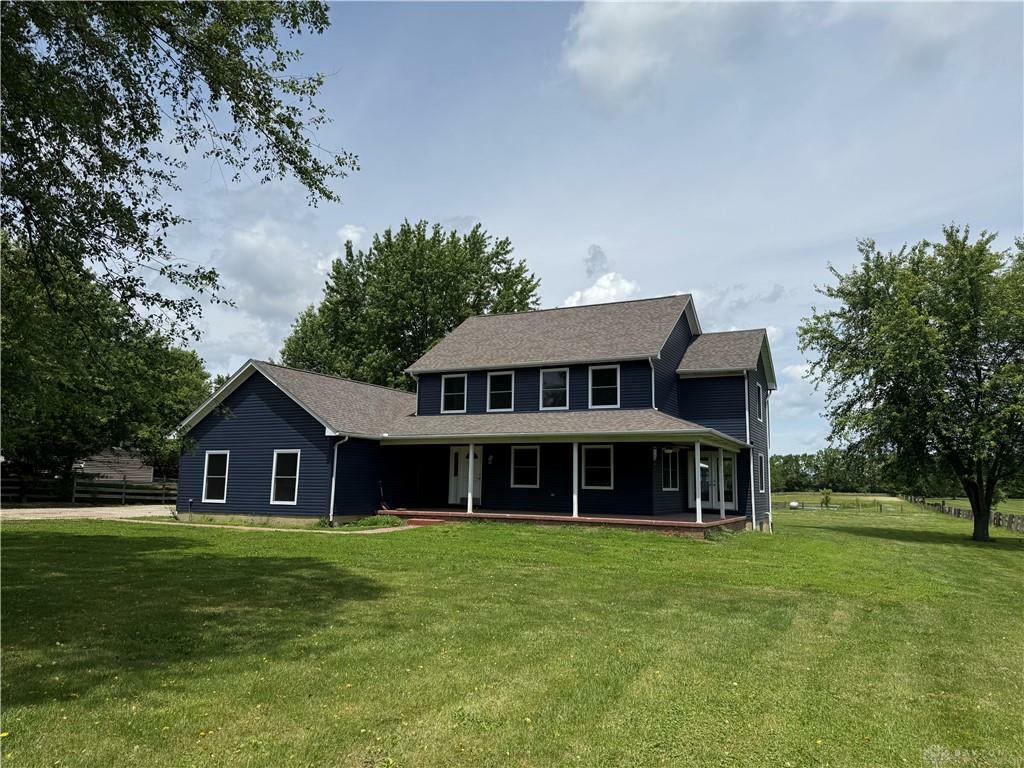 Property Photo: 2211 E Social Row Road OH 45458