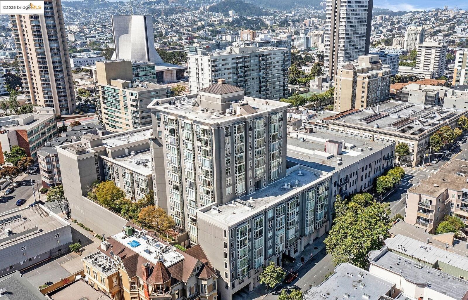 Property Photo: 1483 Sutter 1207 CA 94109
